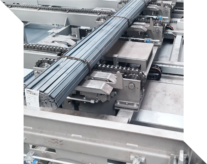 Steel profiles in automated magazine